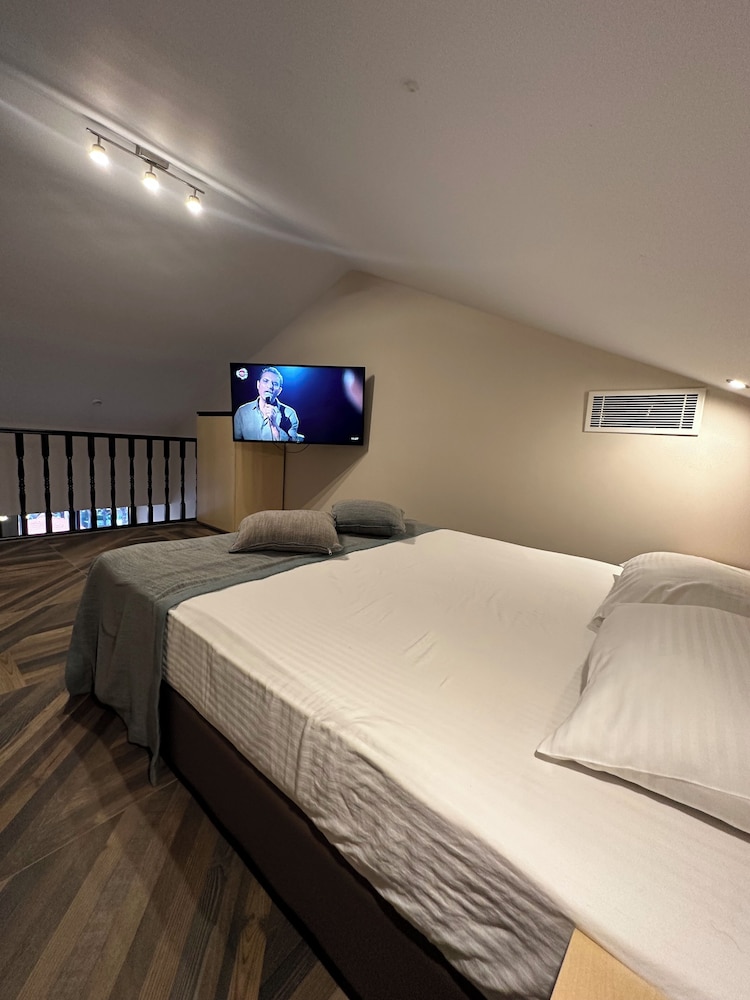 Royal Çeşme Otel - Image 16