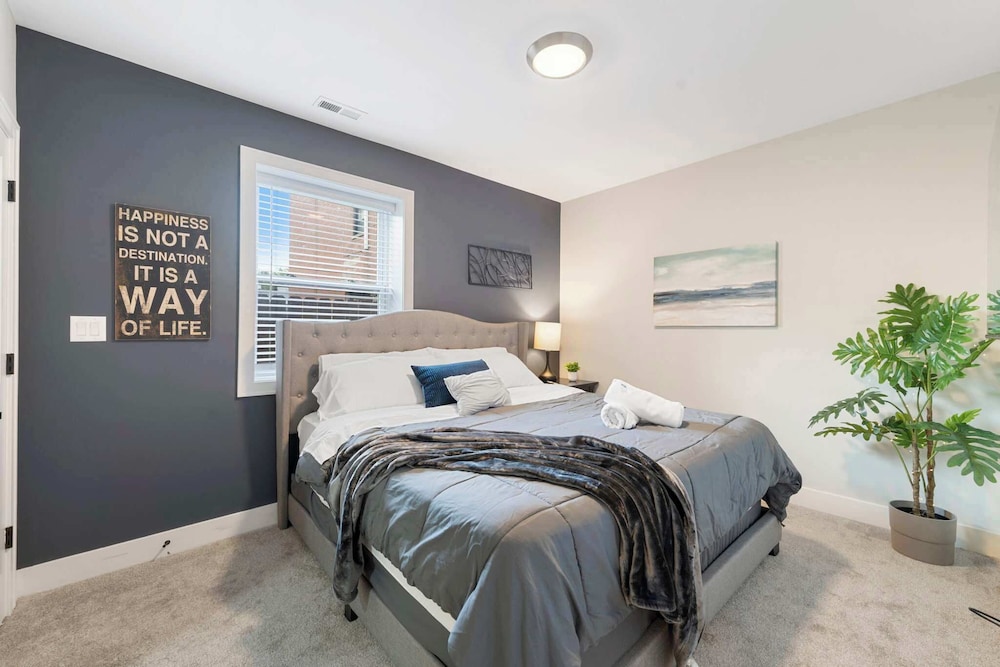 Spacious Pilsen Dual-unit Stay for Large Groups