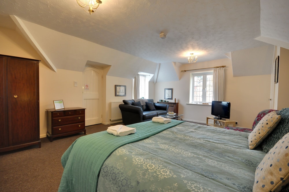 Somerville Coach House 1 view 3