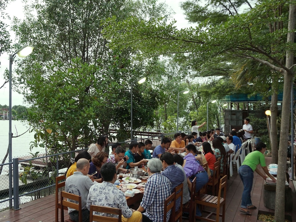Baan Siriporn Resort
