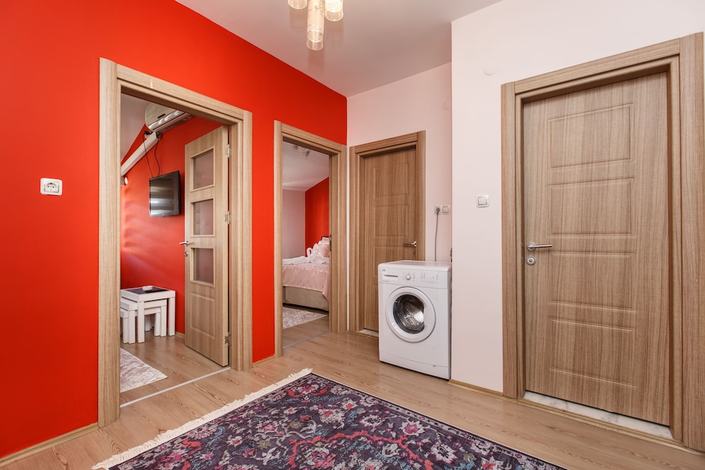 Guven Suite House