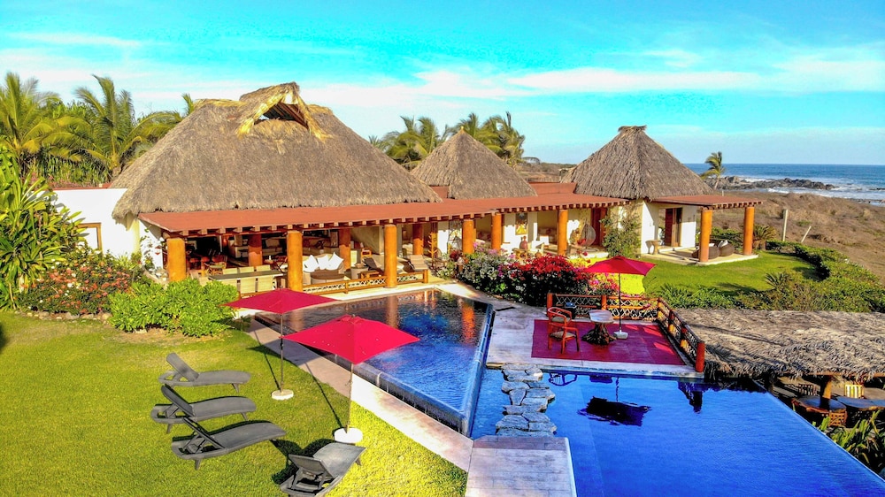 Casa Irekua Luxury beachfront retreat