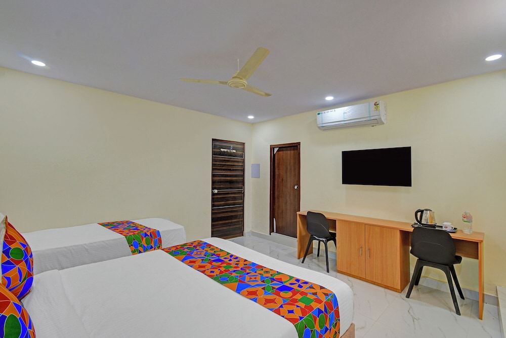 Fabhotel Srikara Grand Luxury Rooms