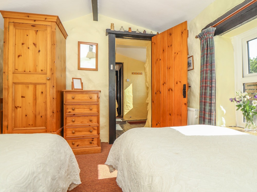 Bowling Green Cottage view 2
