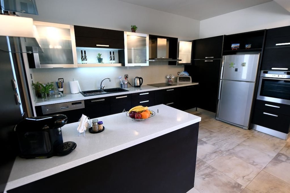 Lilies Villa view 4