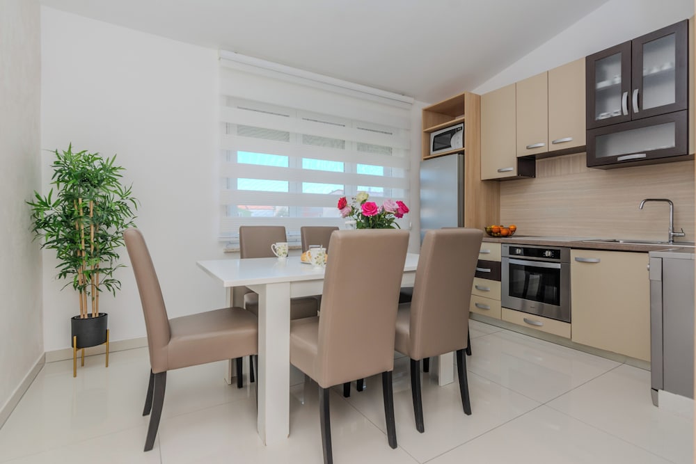 Apartments Mavracic