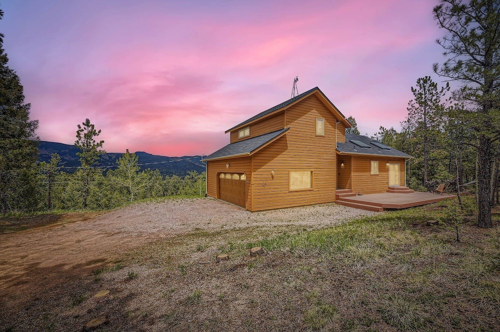 Pine Cabin 3 Bedroom Home