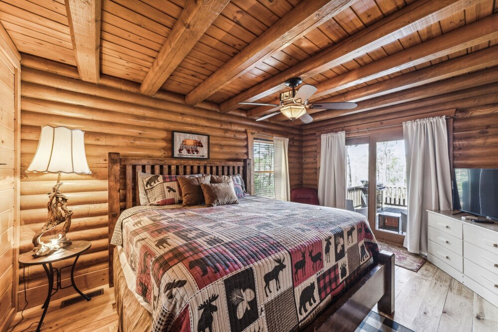 Vacation Cabin In Lake Lure - Mirror Lake - Great Family Space! W-fi 3 Bedroom Cabin by Sunscape Property Management view 5