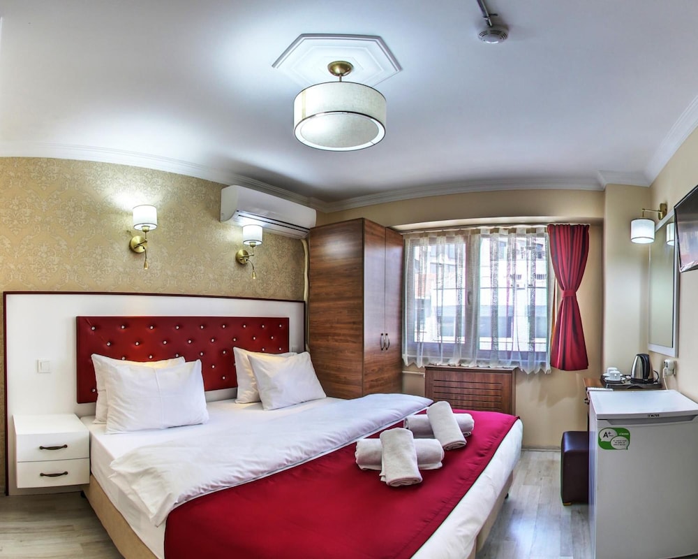 Cihangir Palace - Image 26