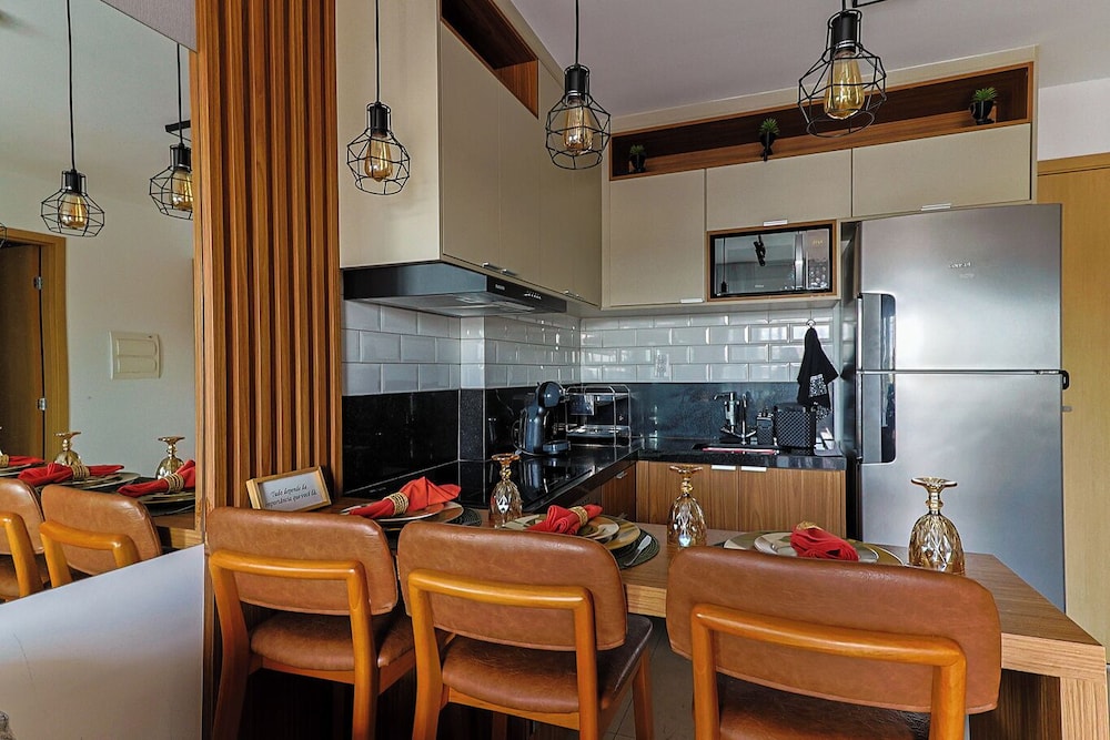 Studio Pet Friendly c Garagem e Varanda no Centro