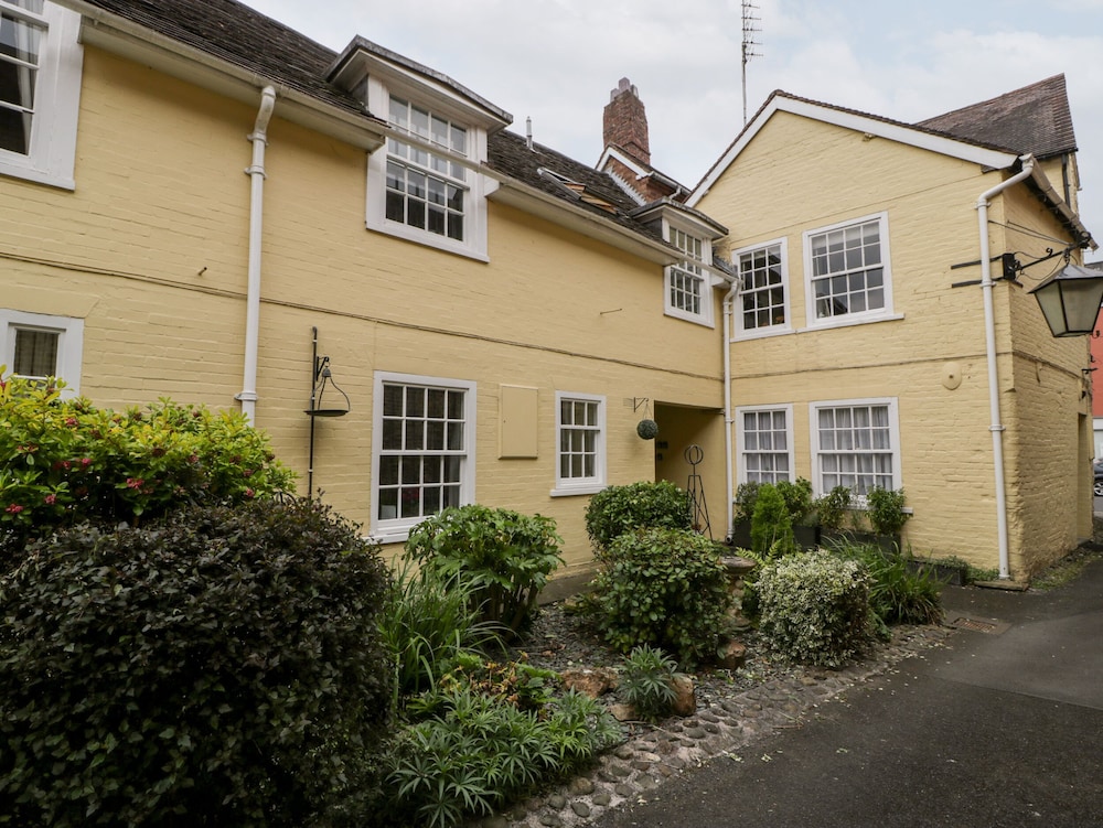 138d Old Star & Garter Mews