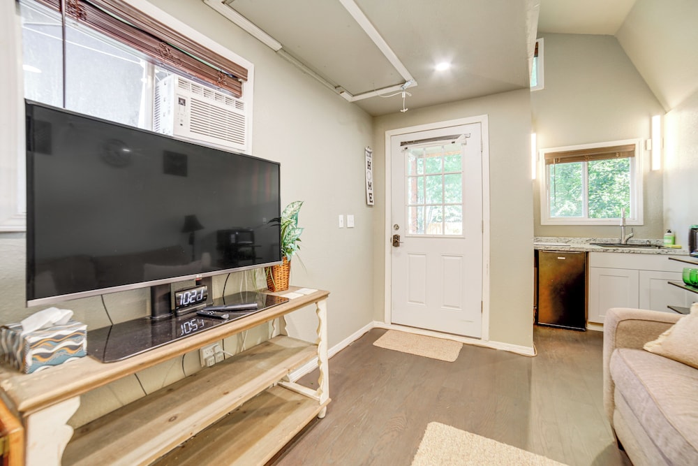 Cozy Tiny Home: 1 Mi to The Village at Meridian, photo 21
