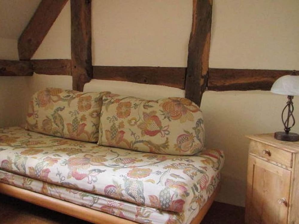 Spacious Apartment With Garden view 3