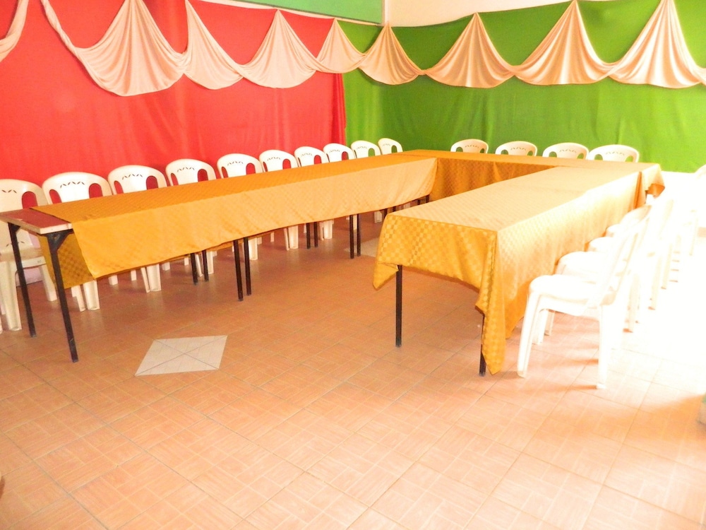 Batian Guest Hotel
