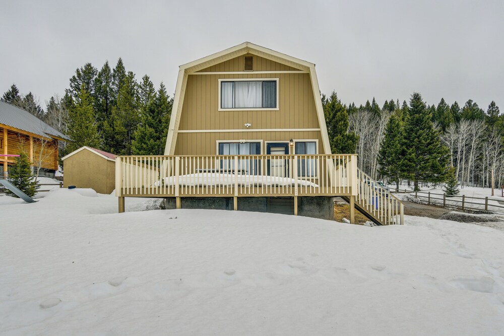 Island Park Cabin w/ Deck ~ 22 Mi to Yellowstone! view 2