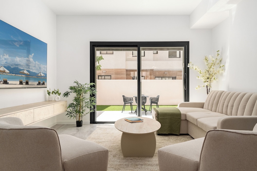Eilat Sunny Modern Home by Sea N' Rent