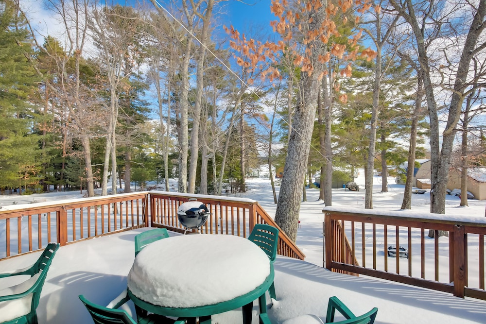 5 Mi to Sno-eagles Trails: Lakefront Getaway!