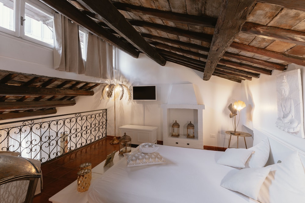 Navona Home