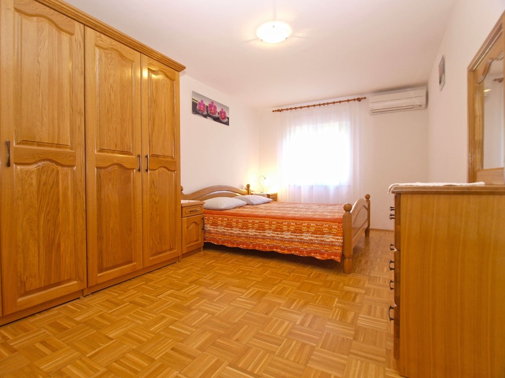 Apartment 1638