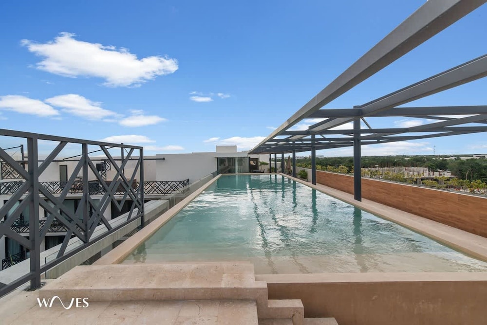 2 BR Apartment With Spacious Loft Close From Beach Zone