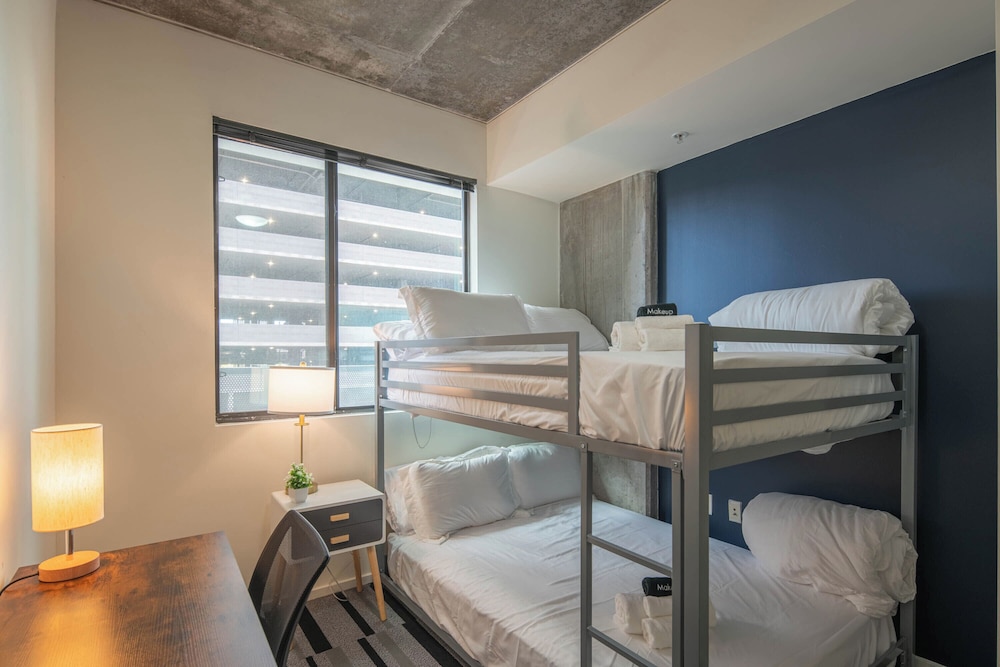 ROVE LIVING/KL - Roosevelt Point