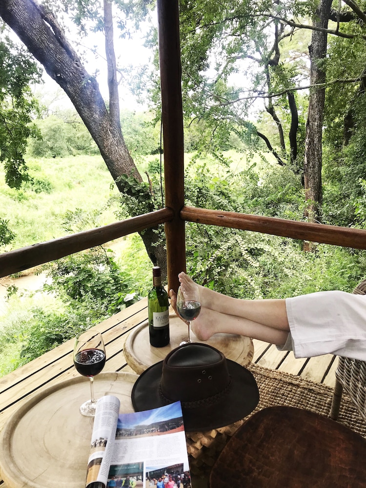 Karongwe - River Safari Lodge