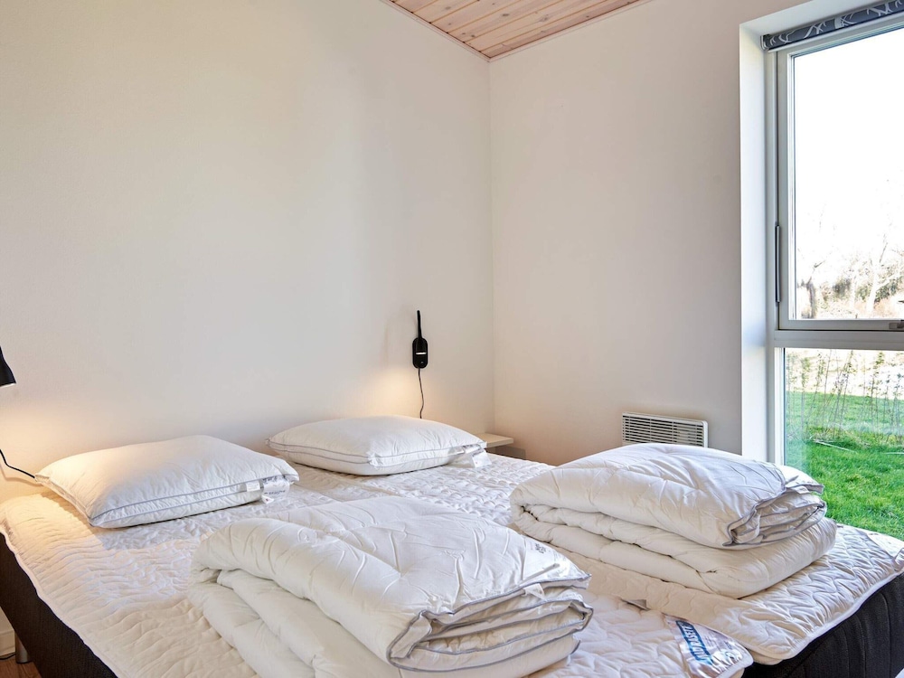 6 Person Holiday Home in Nexo-by Traum view 3