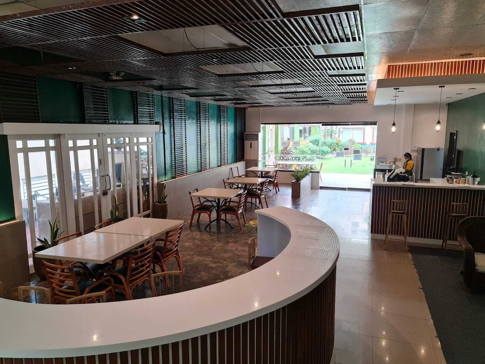 Cebu Vacations - Holiday Spa Hotel - Property Image 9