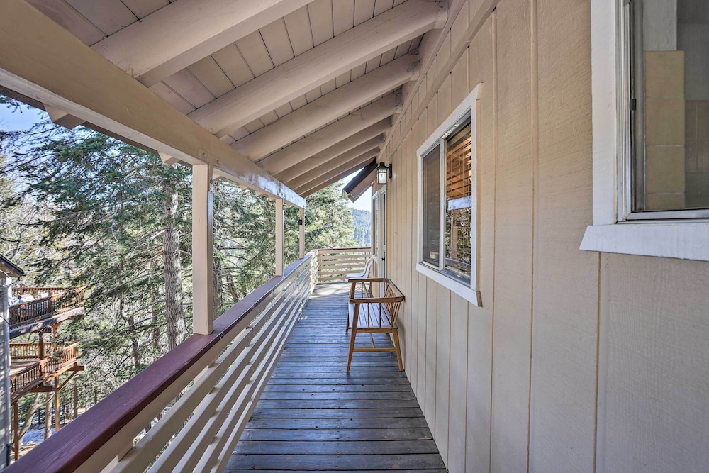 Quaint Cabin Retreat  4 Mi to Arrowhead Lake - Property Image 9