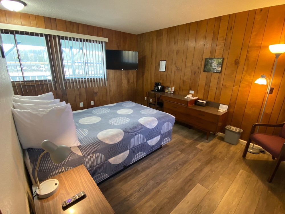 Waterway Inn view 5