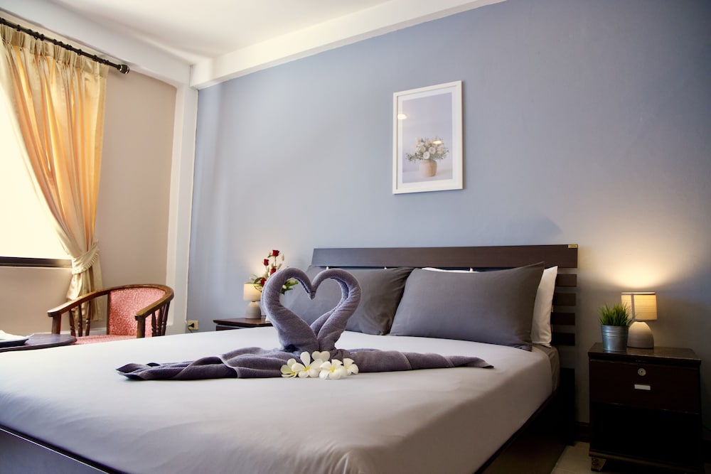 Golden Guesthouse