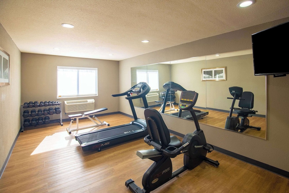 Quality Inn & Suites Hammond Near I-8090