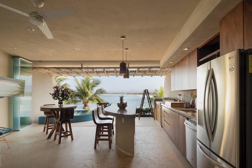 Punta Majahua Condos