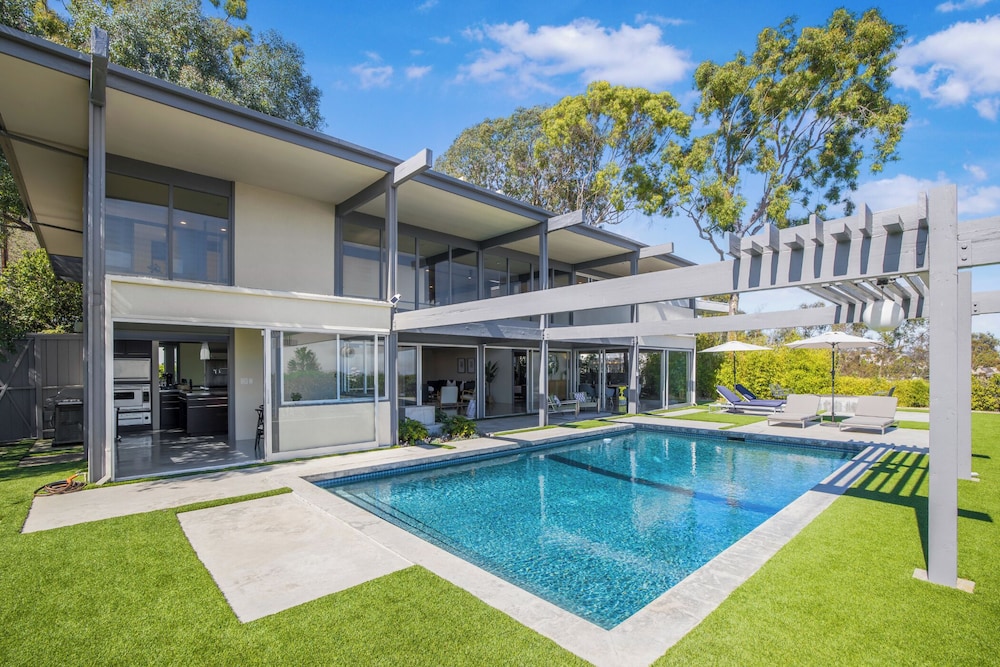 Solara Point - Sunset to Skyline With Pool & Epic Views