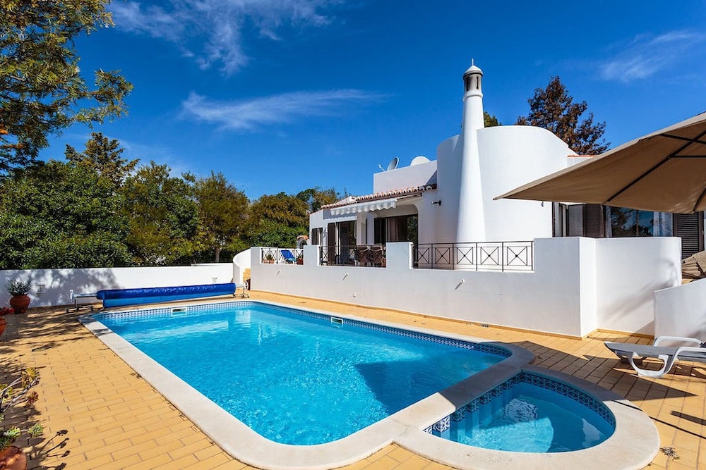 Floresta Fabulous Villa Close to Beach and Golf
