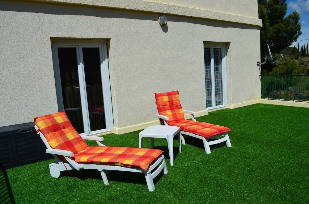 Photo 8