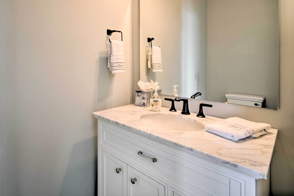 Gorgeous Newly Built Home: Golf Course View!, photo 13