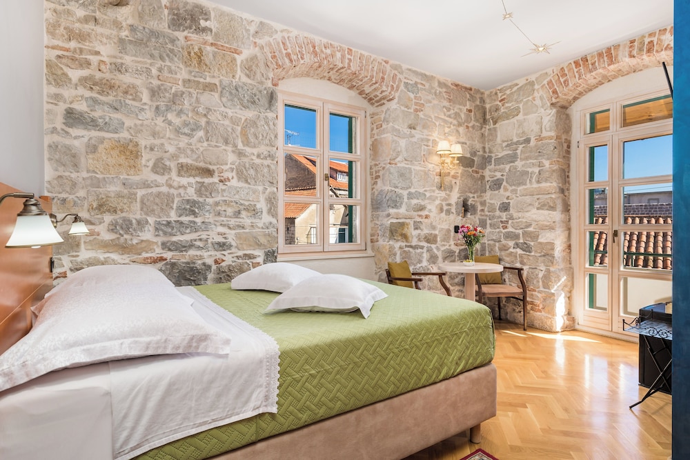 Captains guesthouse