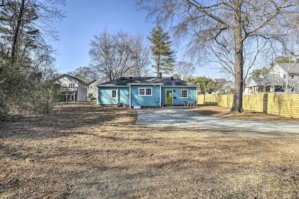 Charming Carrboro Home - Walk to Downtown! view 4