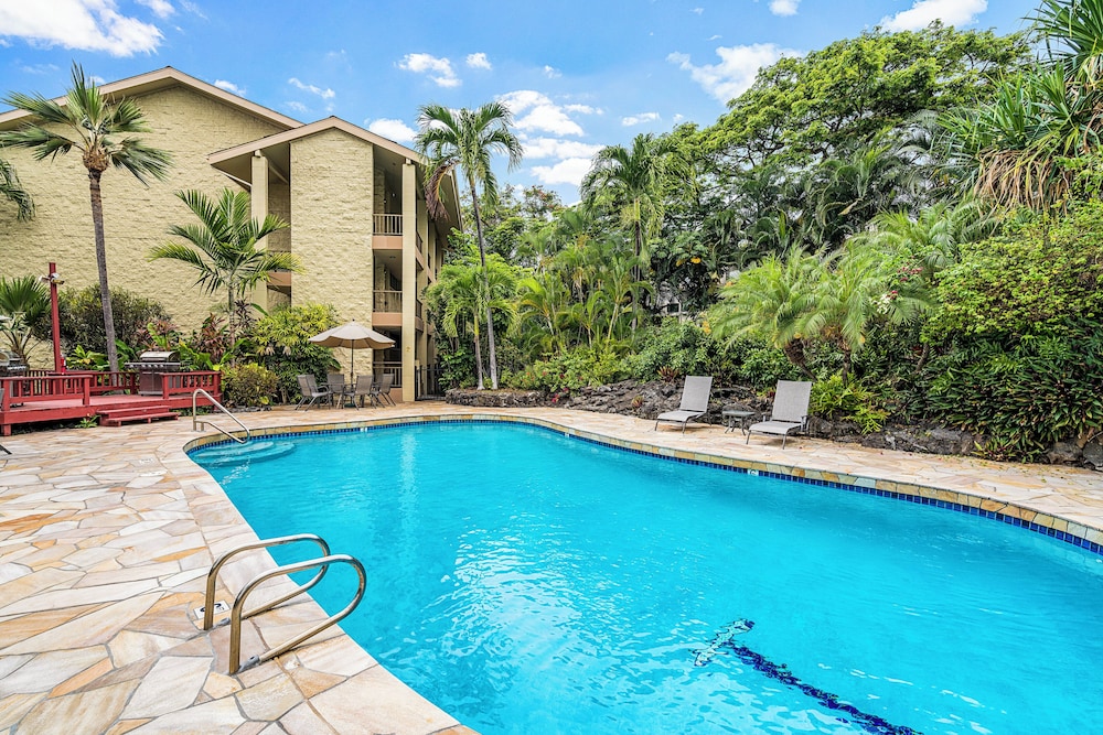 Kalanikai 118 Highly Walkable!