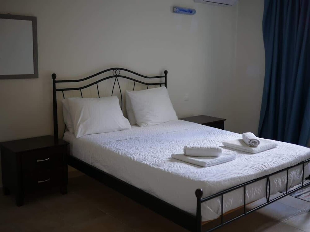 Cassiopeia 2-Beds Lower on Beach w Pool