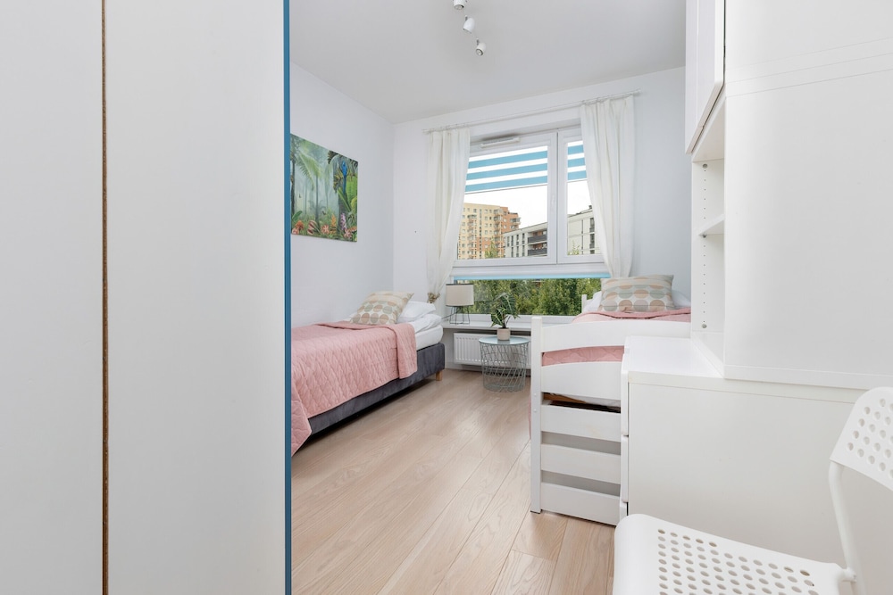 Cozy Nowaka-jezioranskiego by Renters view 2