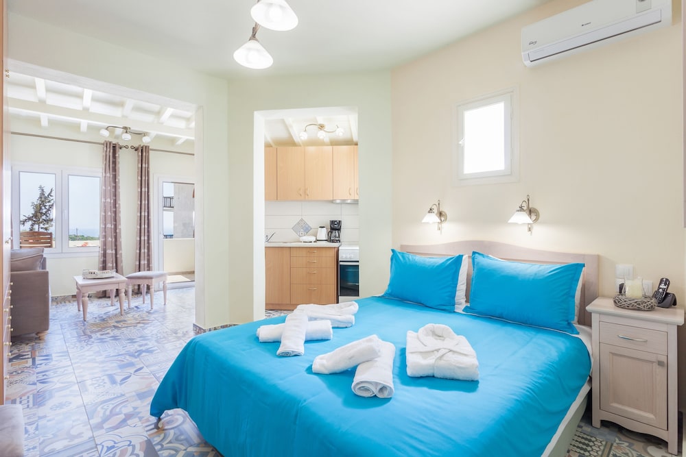 Stafylos Suites Boutique Hotel