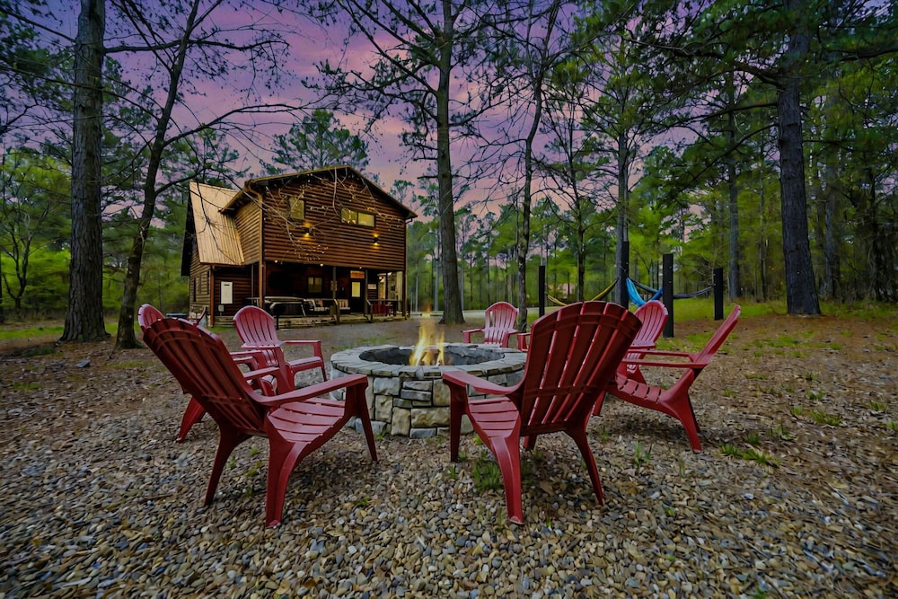 Sugar Mama Cabin for 10!