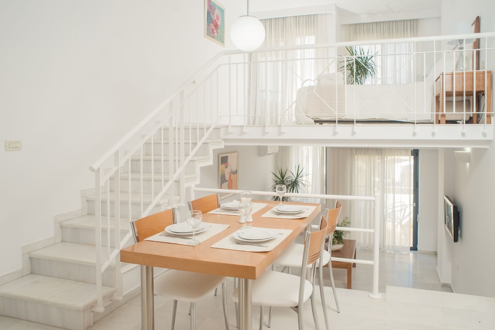 Elizabeth Suites, photo 30