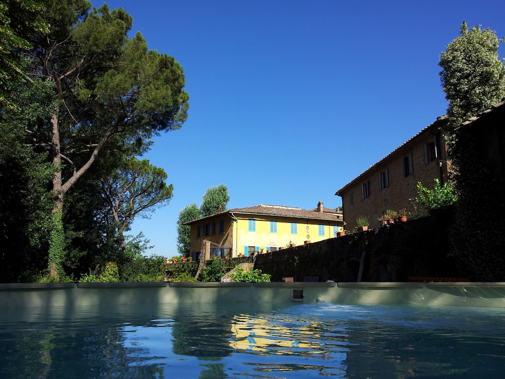 Bassetto Guesthouse & Apartments