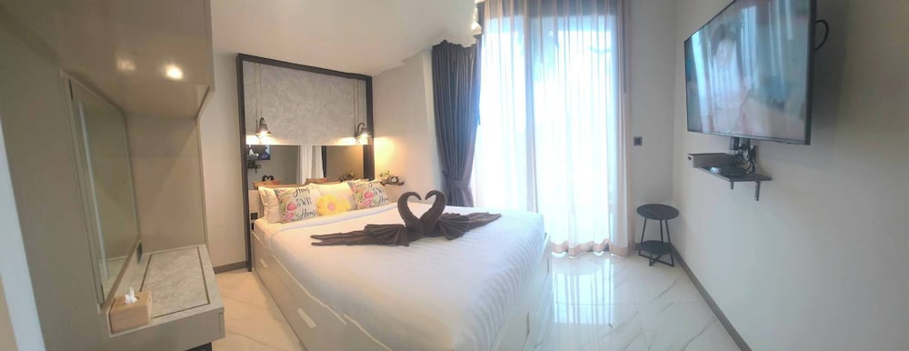 Room-a305 - 1 Bdr Condo With Sea View, A