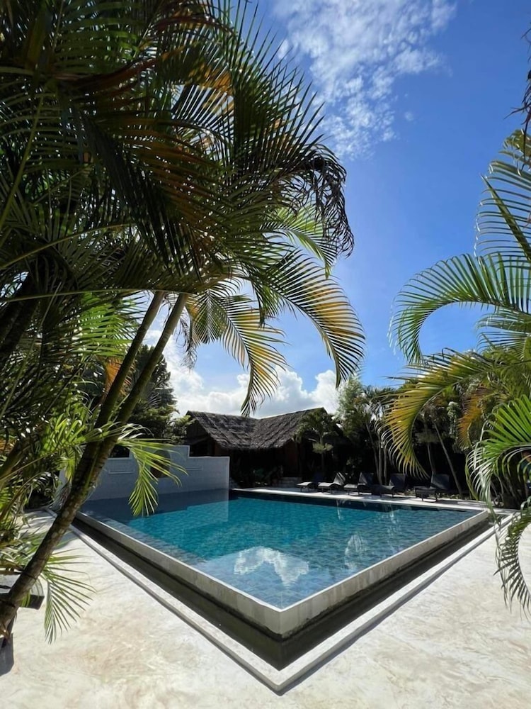 Lio Villas Resort