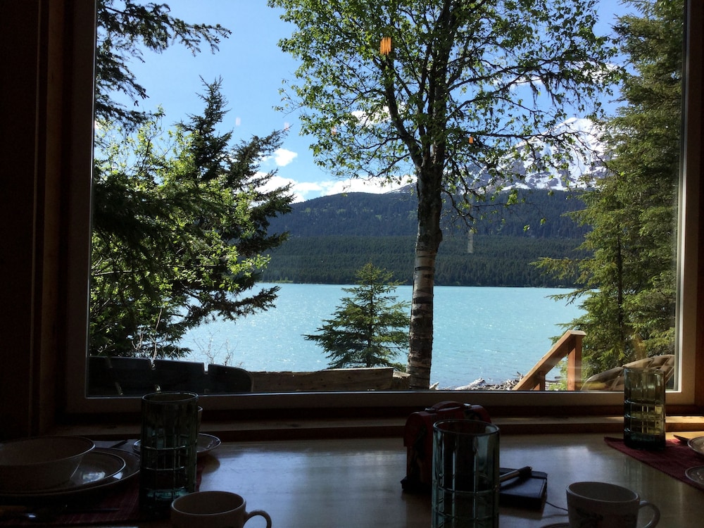 Renfro's Lakeside Retreat - Cabin's and R.V. Park