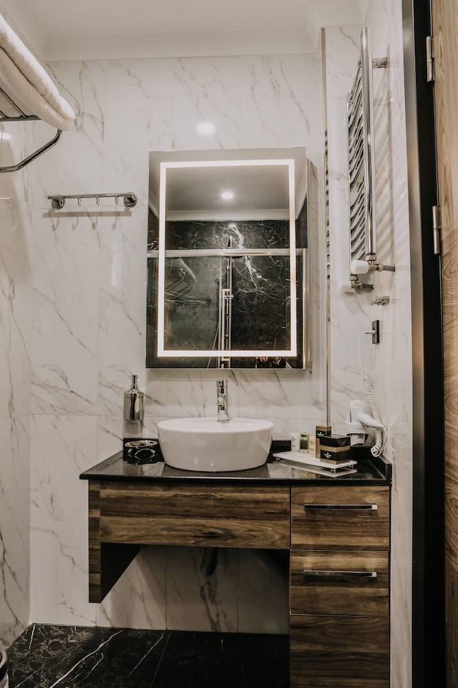 Grand Lark Otel - Image 82